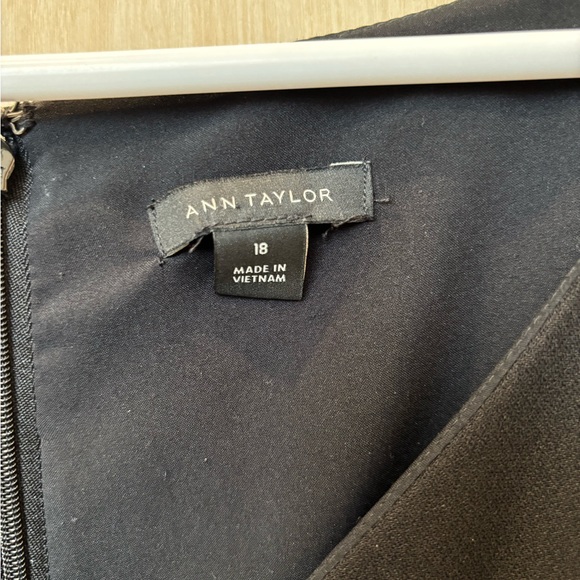 Ann Taylor A Line V Neck Dress, Size 18 - Picture 2 of 8